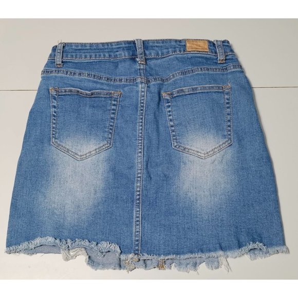 Denim Blvd Denim‎ Distressed Mini Skirt Size Medium Frayed Hem - Picture 2 of 5